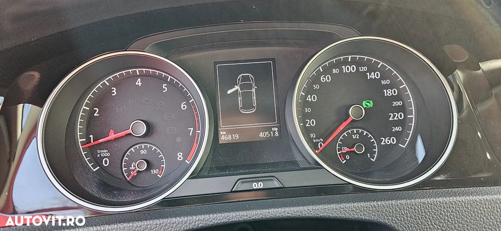 Volkswagen Golf - 25