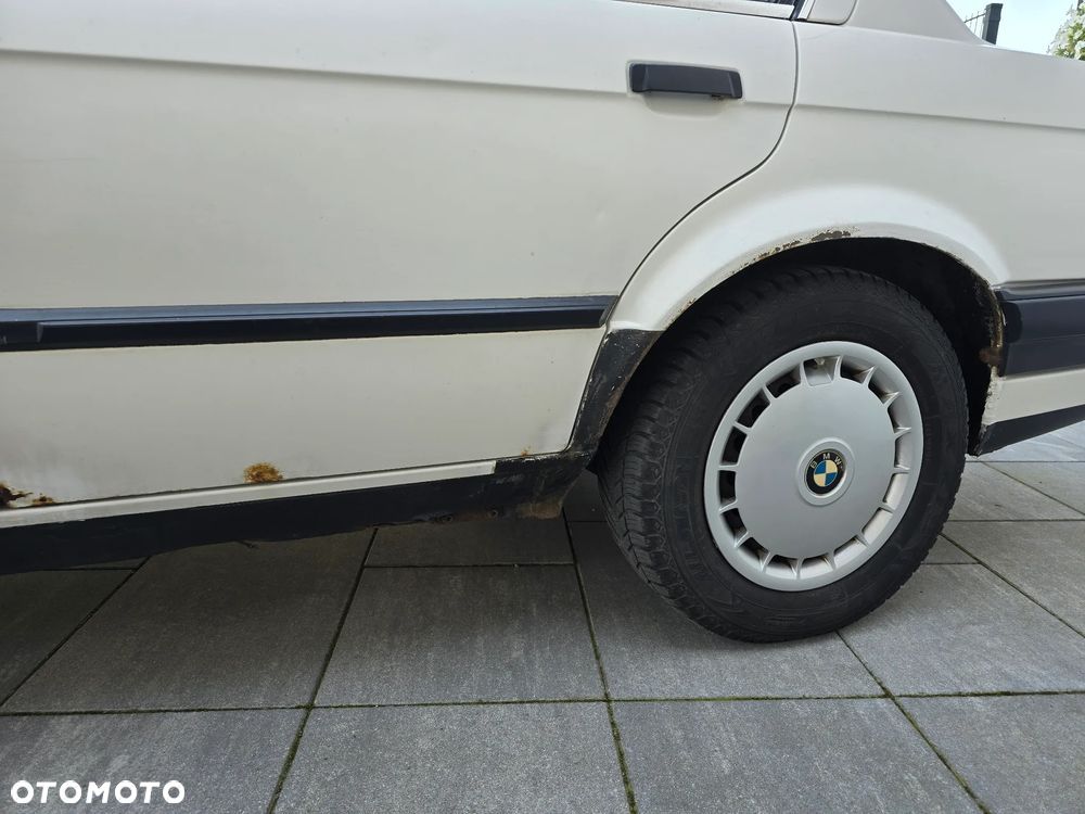 BMW Seria 3 318i - 20