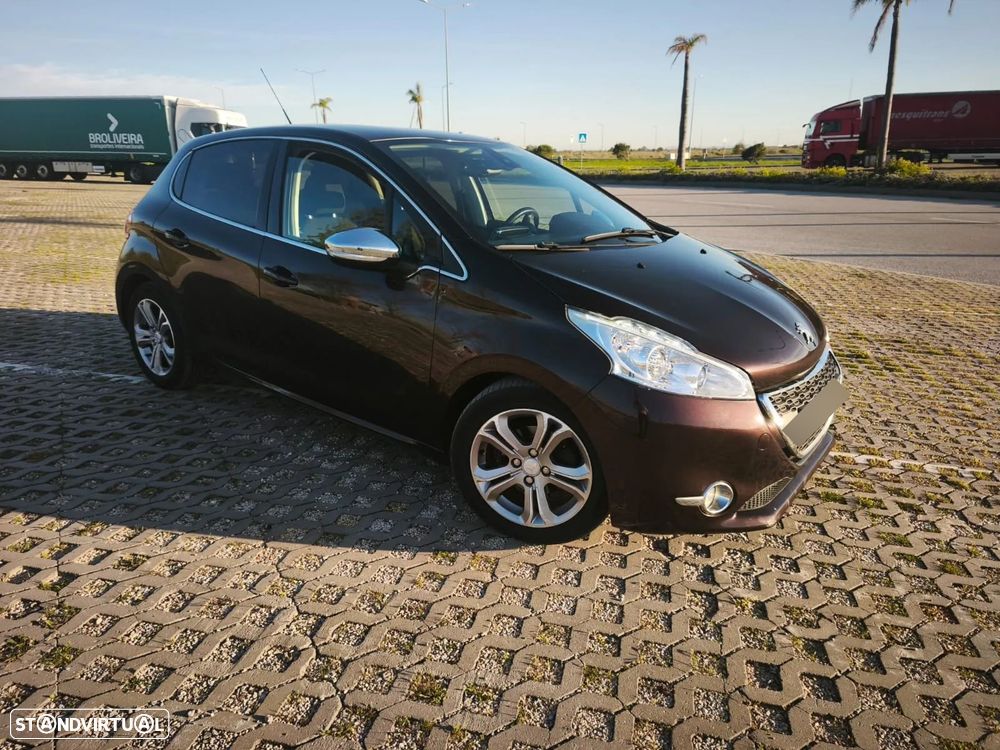 Peugeot 208 1.6 e-HDi Allure - 2