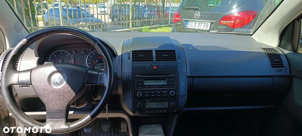 Volkswagen Polo 1.9 TDI Sportline - 9