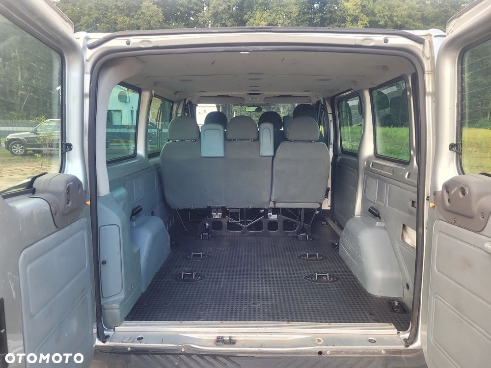 Ford Transit - 18