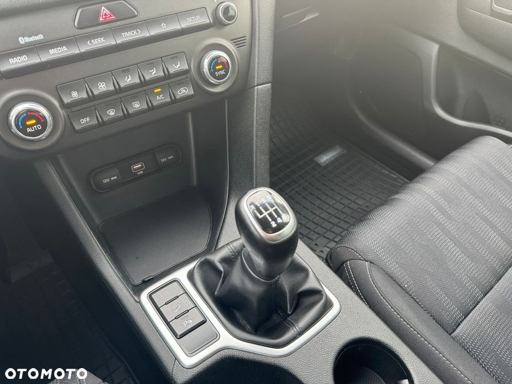 Kia Sportage 1.6 CRDI M 2WD - 12