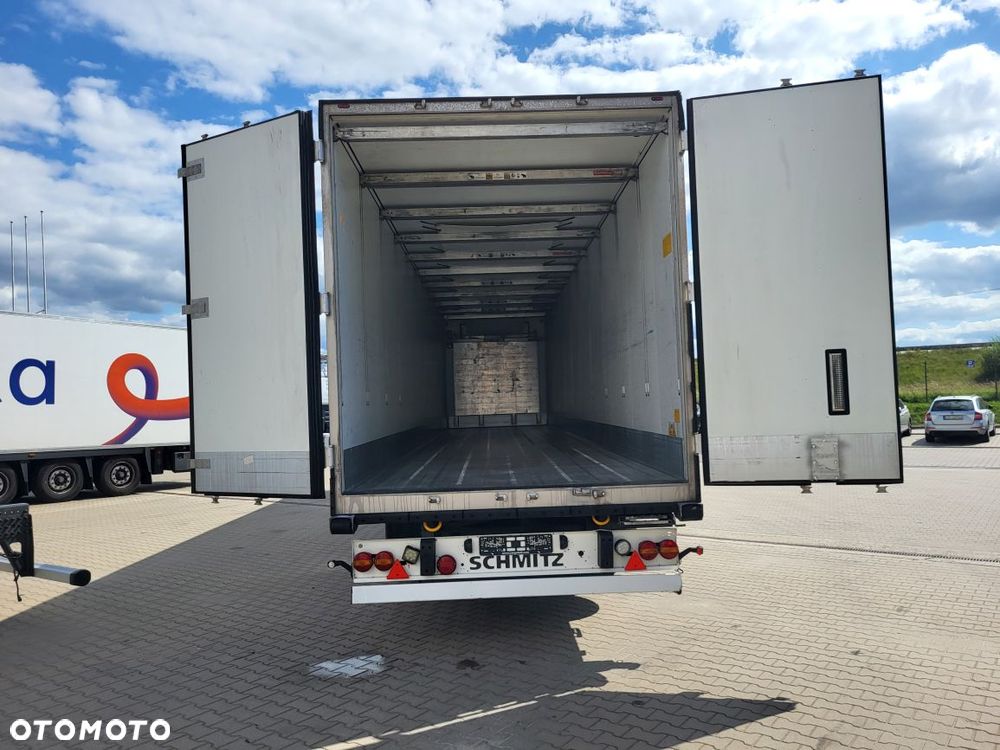 Schmitz Cargobull ThermoKing SLXi300; Dopplestock; Uchwyty promowe, Paleciara - 12