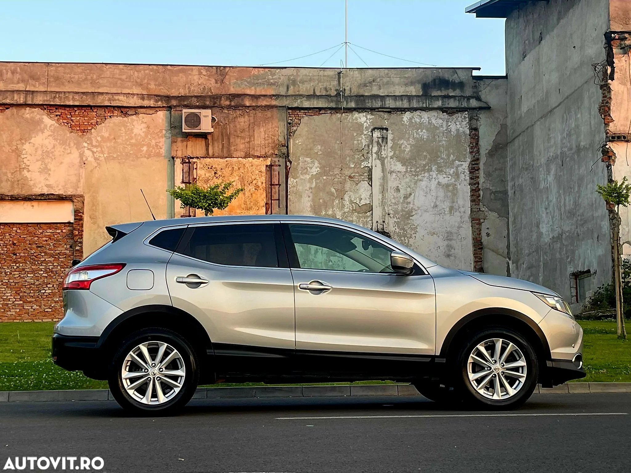 Nissan Qashqai 1.5 DCI Start/Stop N-Connecta - 13