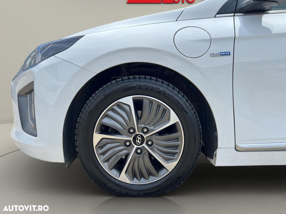 Hyundai IONIQ 1.6 141CP Exclusive - 36