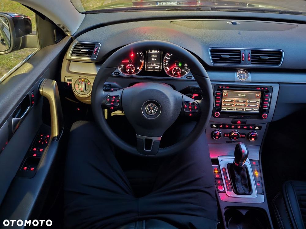 Volkswagen Passat 2.0 TDI Comfortline DSG - 38