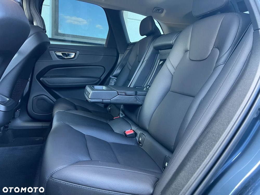 Volvo XC 60 D4 Geartronic Momentum Pro - 29