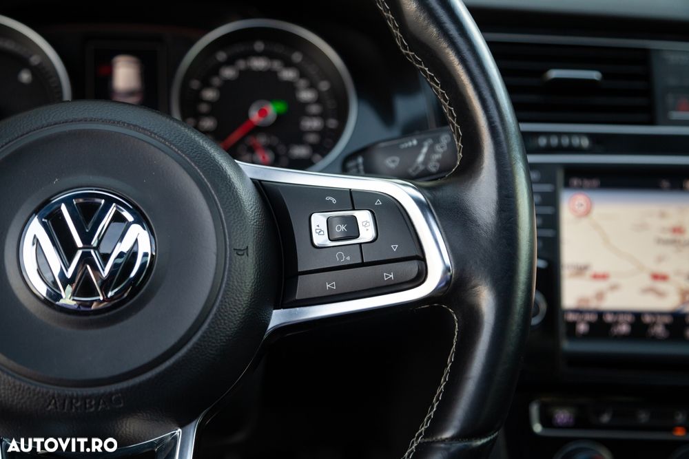 Volkswagen Golf - 16