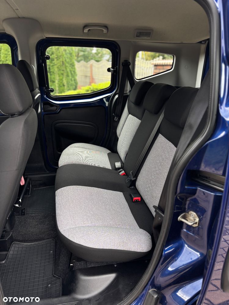 Fiat Qubo 1.4 8V Lounge - 22