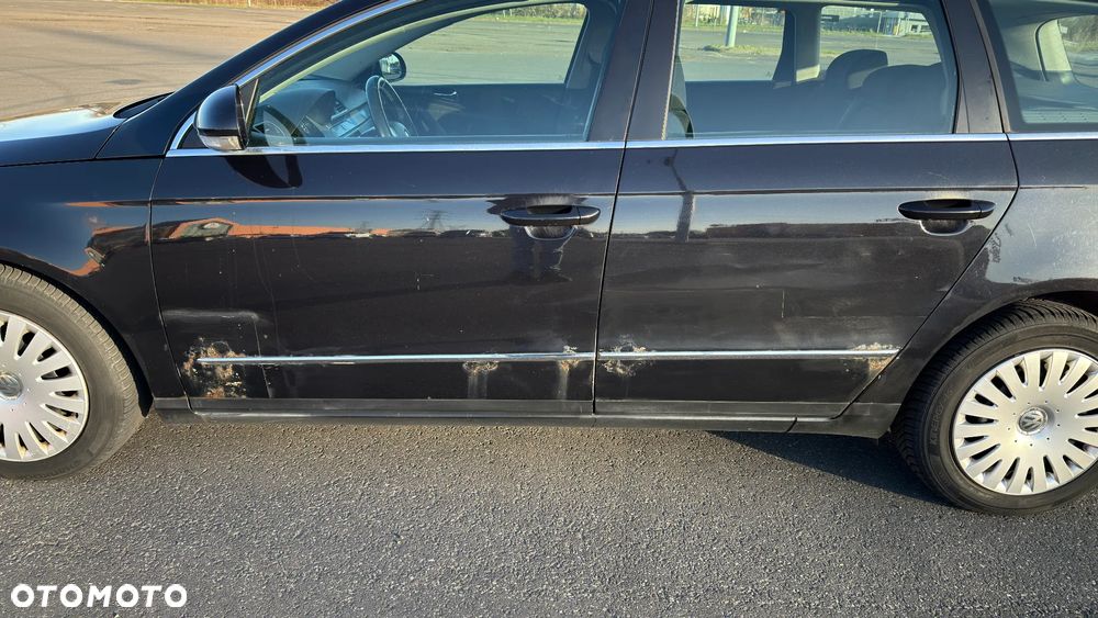 Volkswagen Passat 2.0 FSI Individual - 11