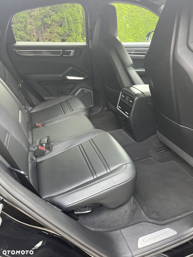 Porsche Cayenne Turbo - 10