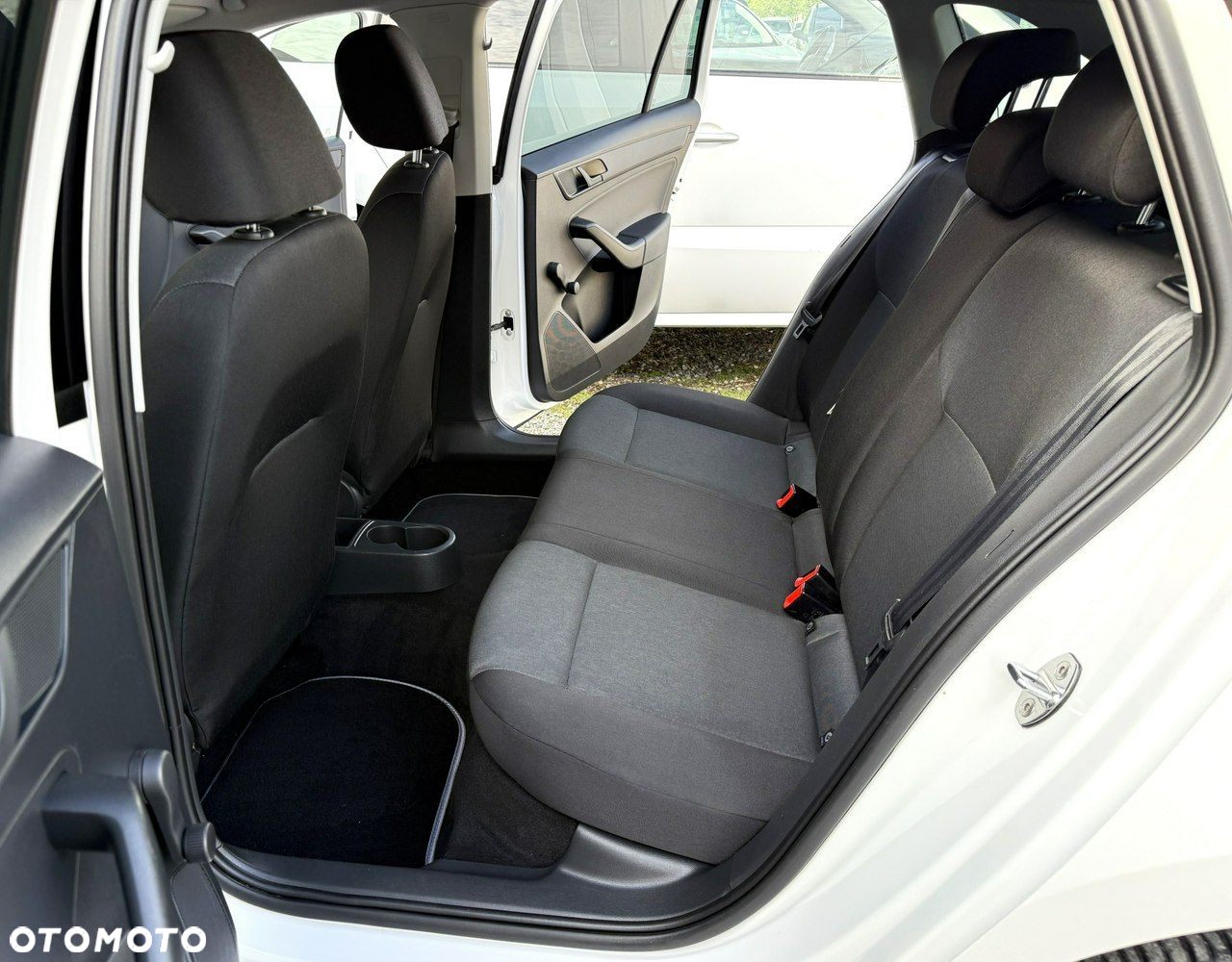 Skoda RAPID Spaceback 1.2 TSI (Green tec) Emotion Plus - 18