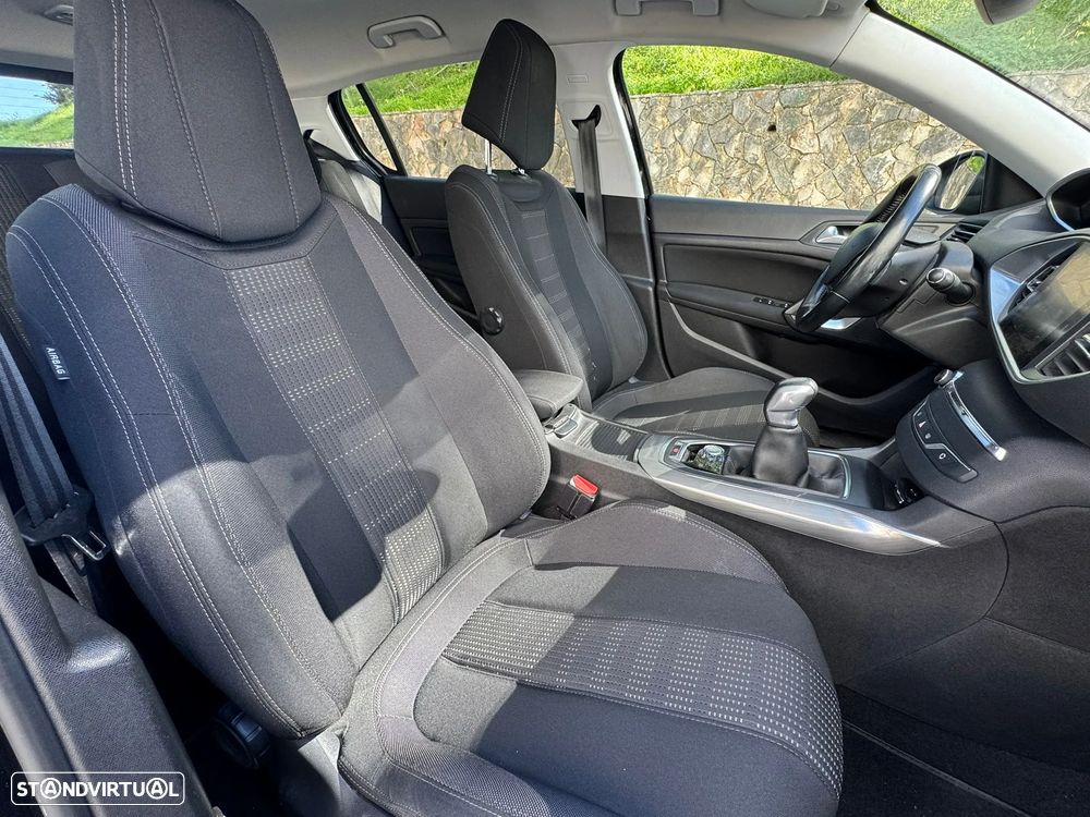 Peugeot 308 PureTech 110 Stop & Start Style - 8