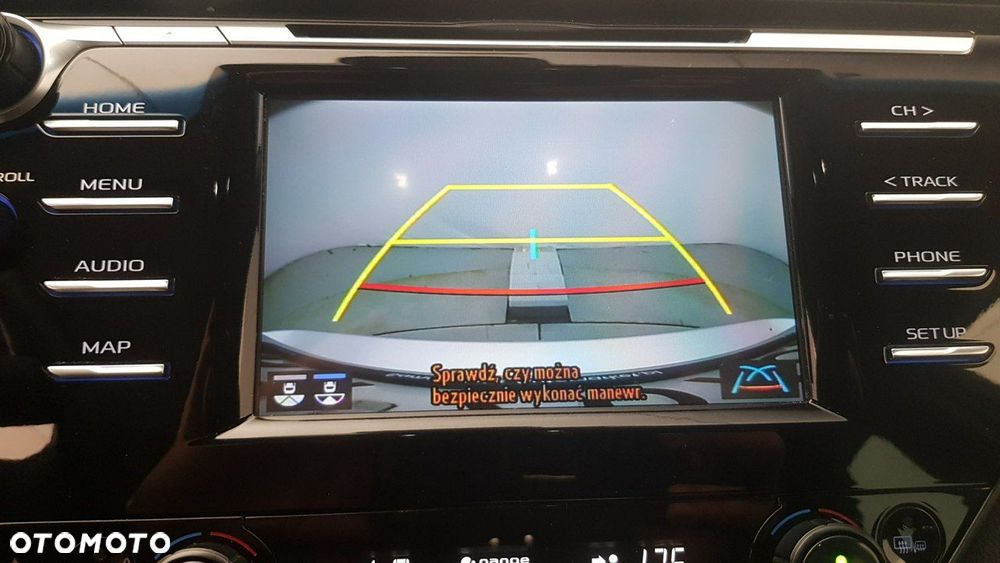 Toyota Camry - 23