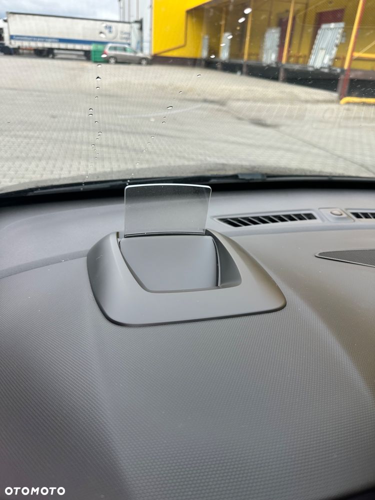 Opel Crossland X - 21