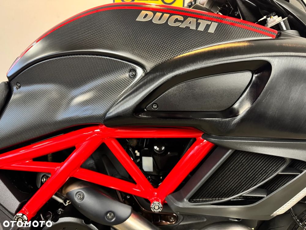 Ducati Diavel - 12