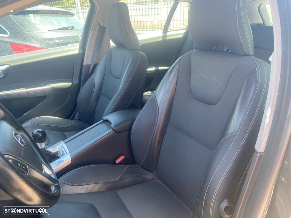 Volvo V60 1.6 D2 Drive R-Design Start/Stop - 21