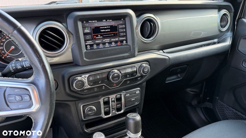 Jeep Wrangler - 6
