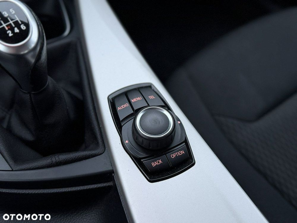 BMW Seria 3 316i - 23