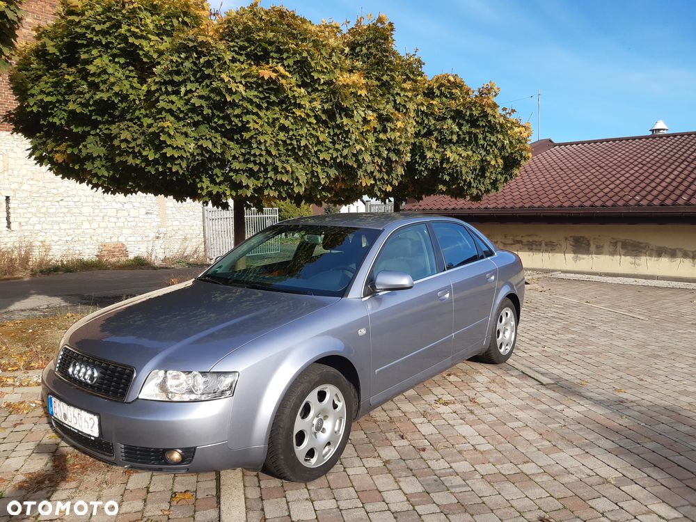 Audi A4 Limousine 2004 photo 4