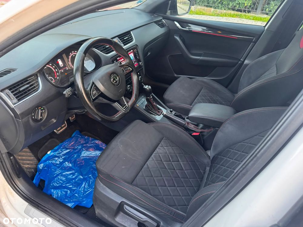Skoda Octavia 2.0 TDI DSG RS - 13