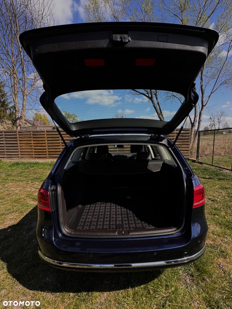 Volkswagen Passat 2.0 TDI Highline - 17