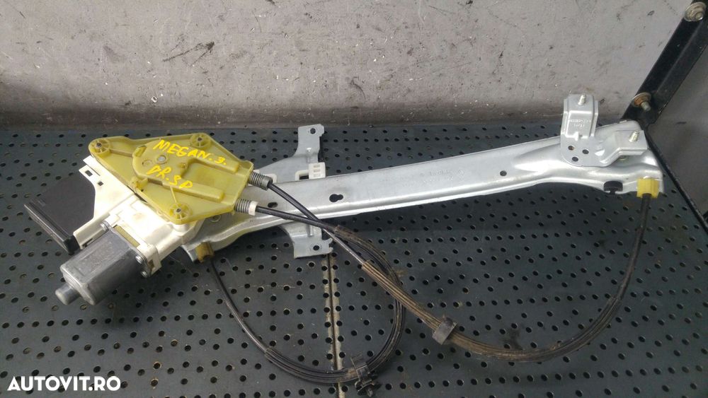 Macara geam cu motoras dreapta spate renault megane 3 827306548r 966363200 916829200 0130822331827200008r - 3