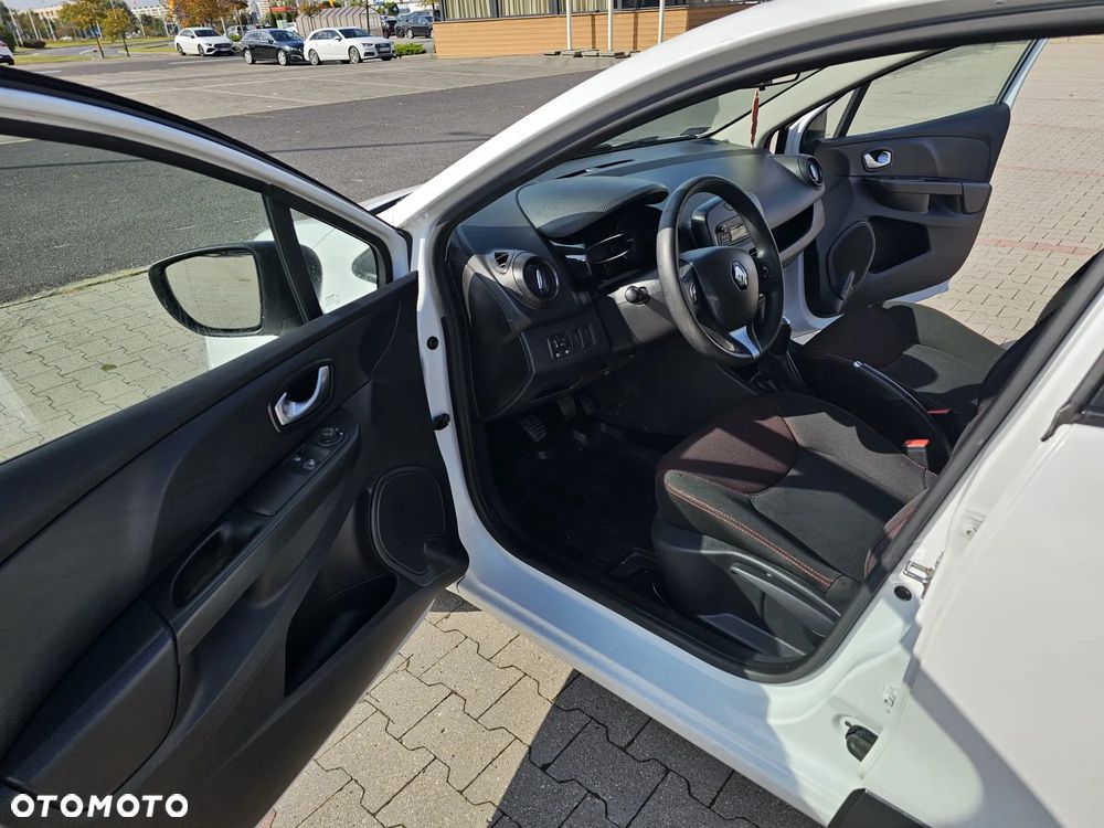 Renault Clio 1.2 16V Alize - 24