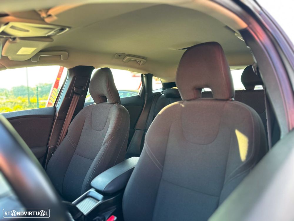 Volvo V40 2.0 D2 Momentum - 13