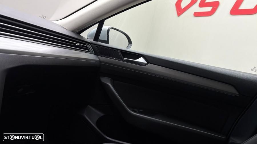 VW Passat Variant 1.6 TDI (BlueMotion ) DSG Trendline - 16