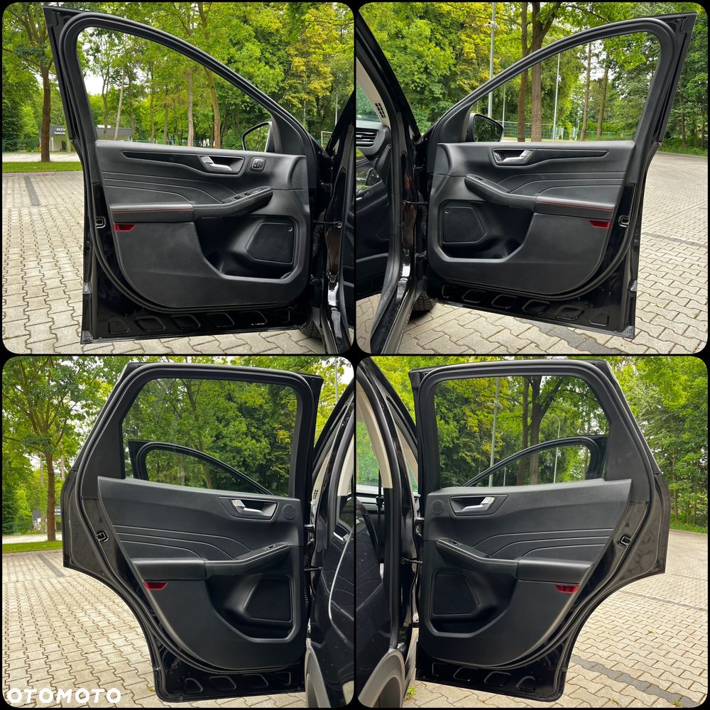 Ford Escape 2.0 EcoBoost AWD Titanium - 34