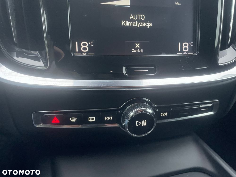 Volvo V60 D3 Geartronic Momentum - 24