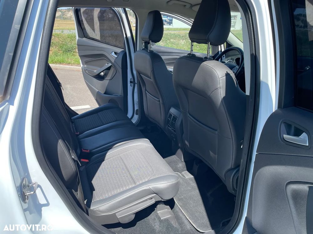 Ford Kuga 2.0 TDCi 4x4 Aut. Titanium - 11