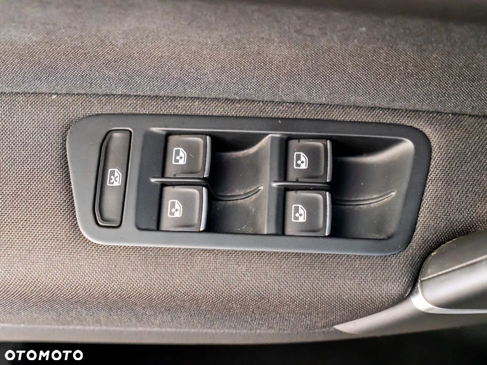 Volkswagen Golf Sportsvan SV 2.0 TDI BMT Highline - 13