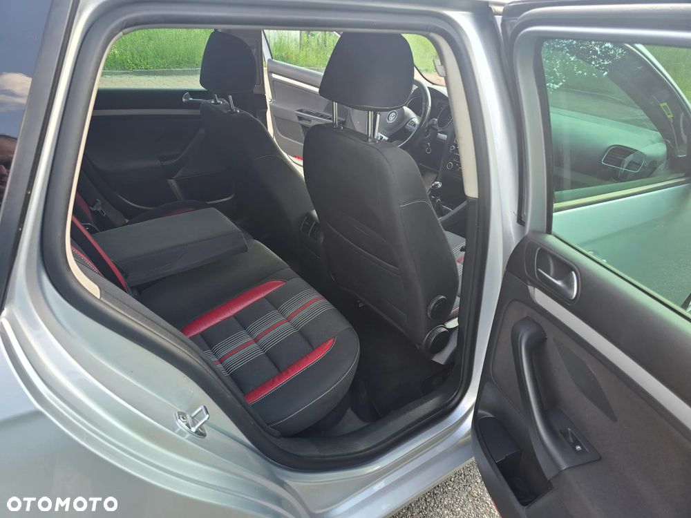 Volkswagen Golf 1.6 TDI DPF MATCH - 9