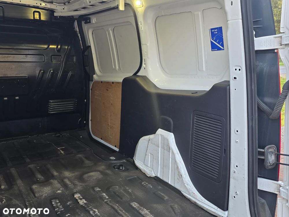 Ford Transit Connect - 16