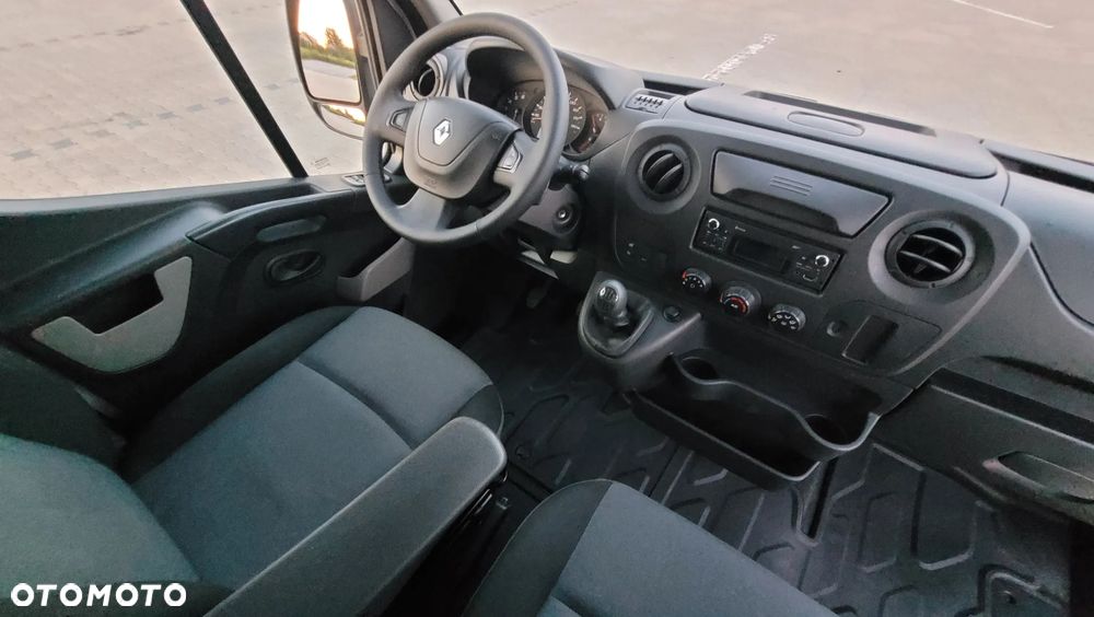 Renault Master - 18