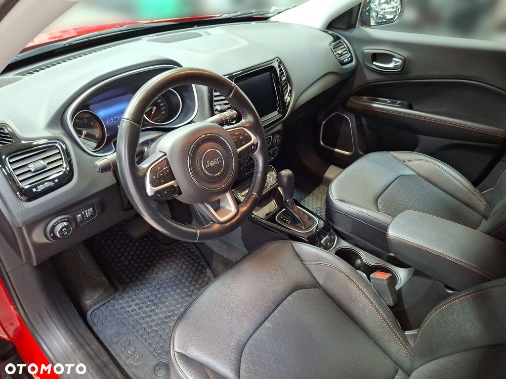 Jeep Compass - 11