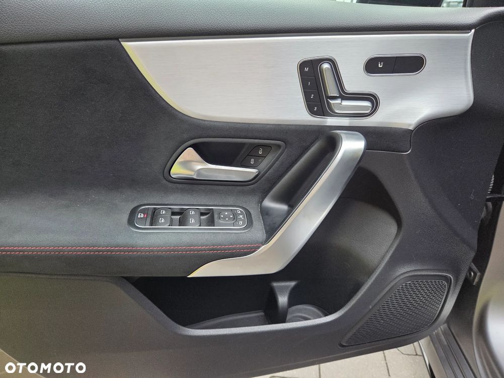Mercedes-Benz Klasa A 35 AMG 4-Matic 7G-DCT - 19