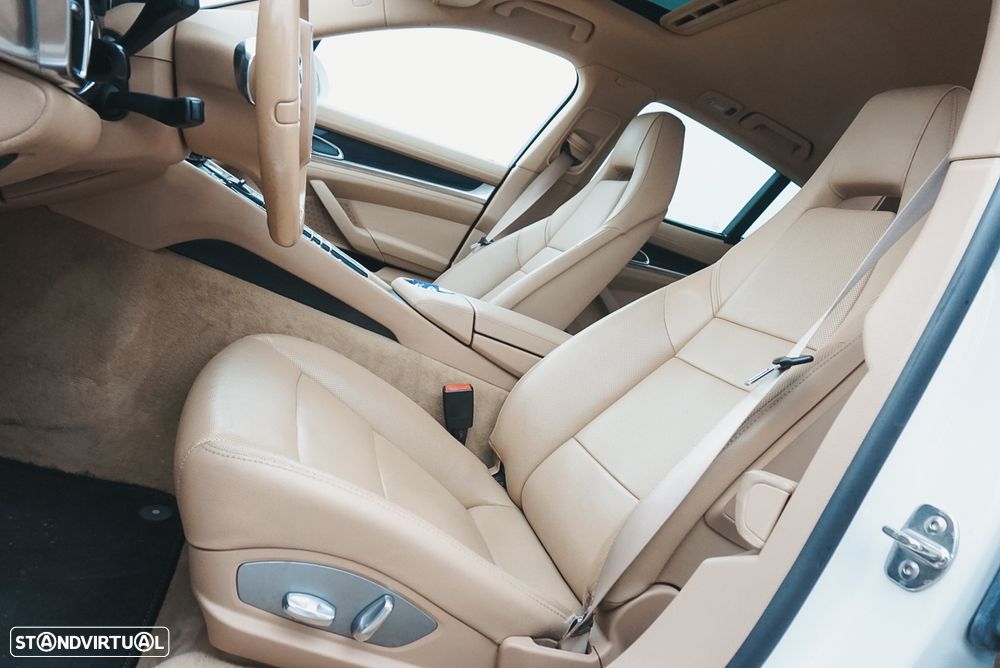 Porsche Panamera Platinum Edition - 12