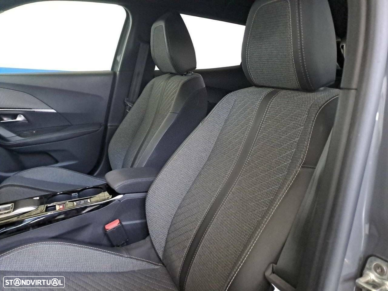 Peugeot 2008 1.2 Hybrid Allure e-DCS6 - 9