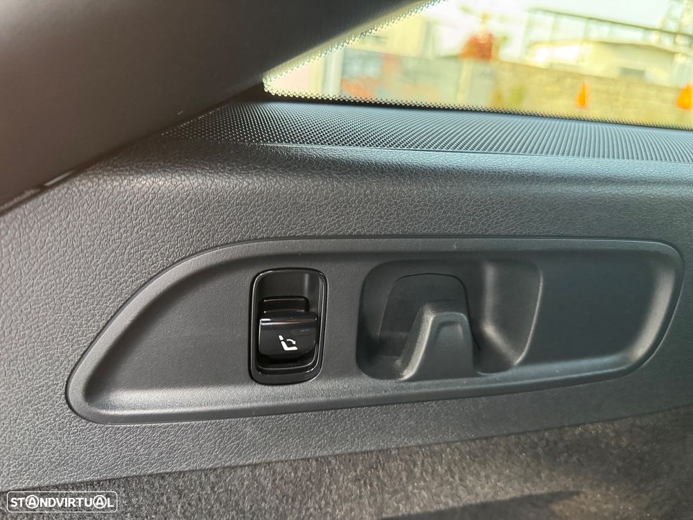 Mercedes-Benz E 300 9G-TRONIC AMG Line - 12