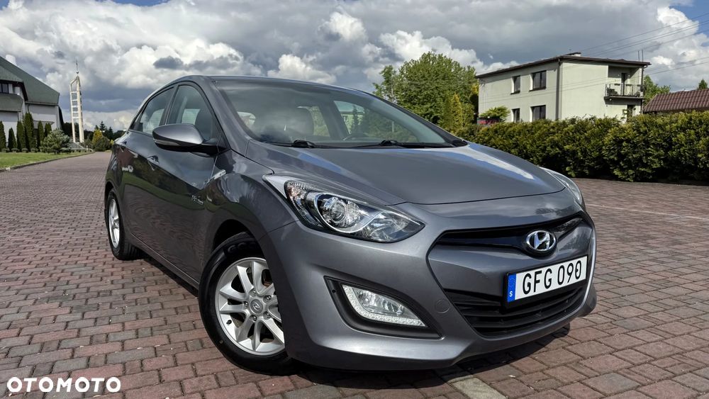 Hyundai i30 blue 1.6 GDI Passion - 1