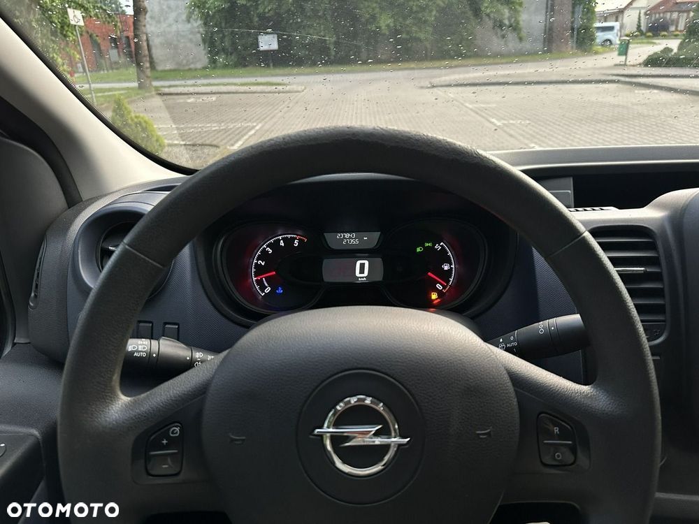 Opel Vivaro - 12