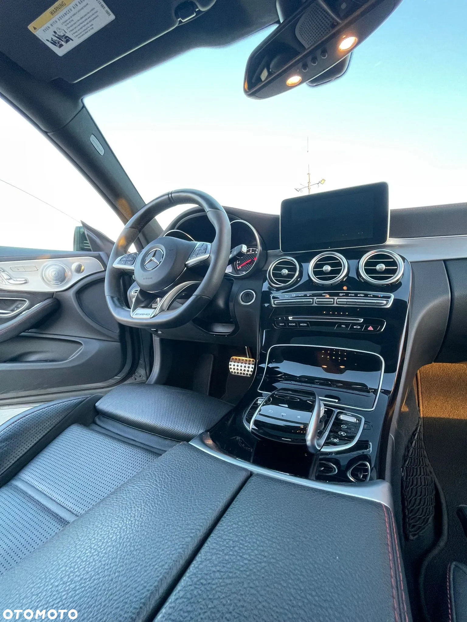 Mercedes-Benz Klasa C AMG 43 4-Matic - 16