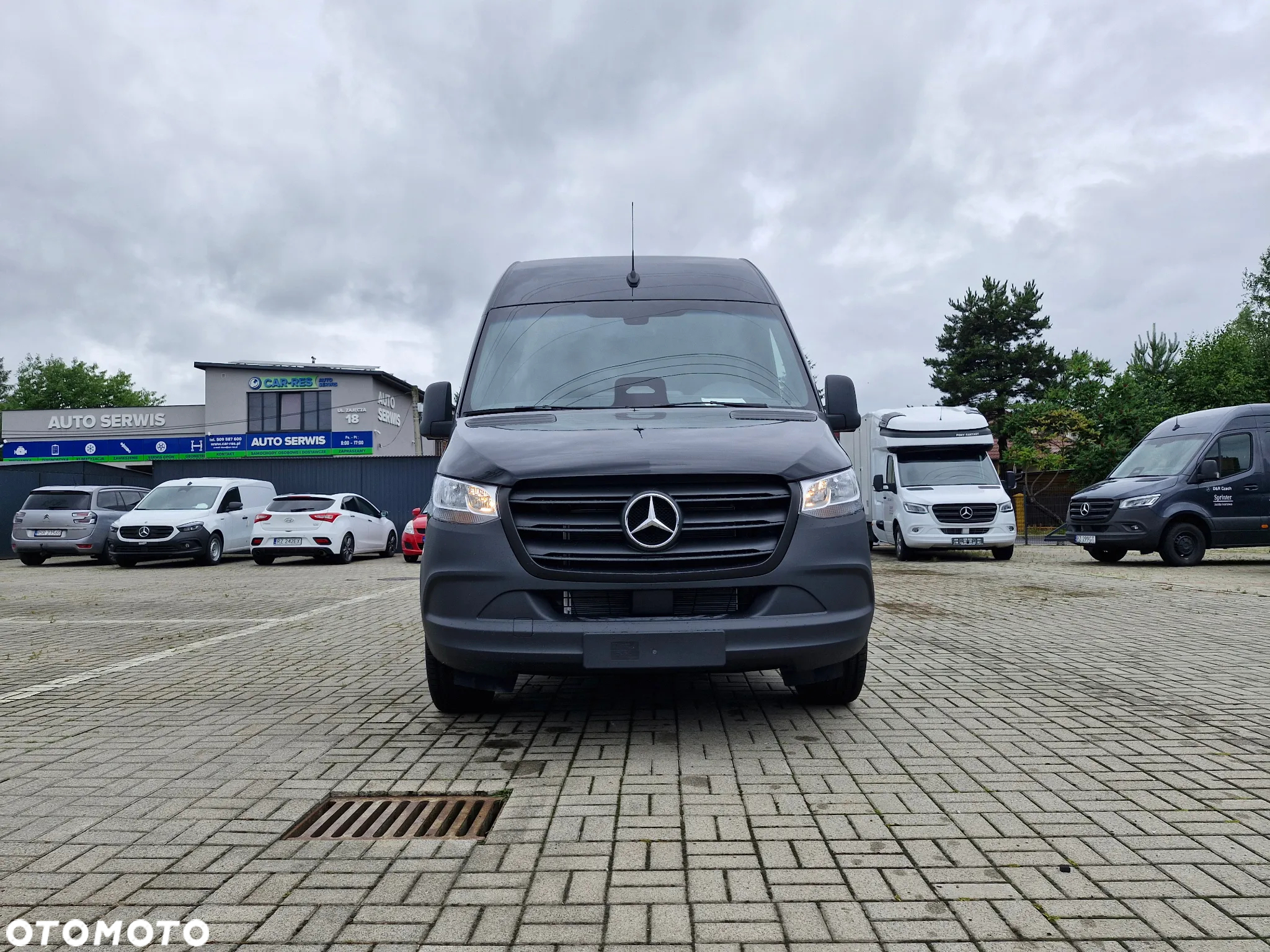Mercedes-Benz Sprinter - 2