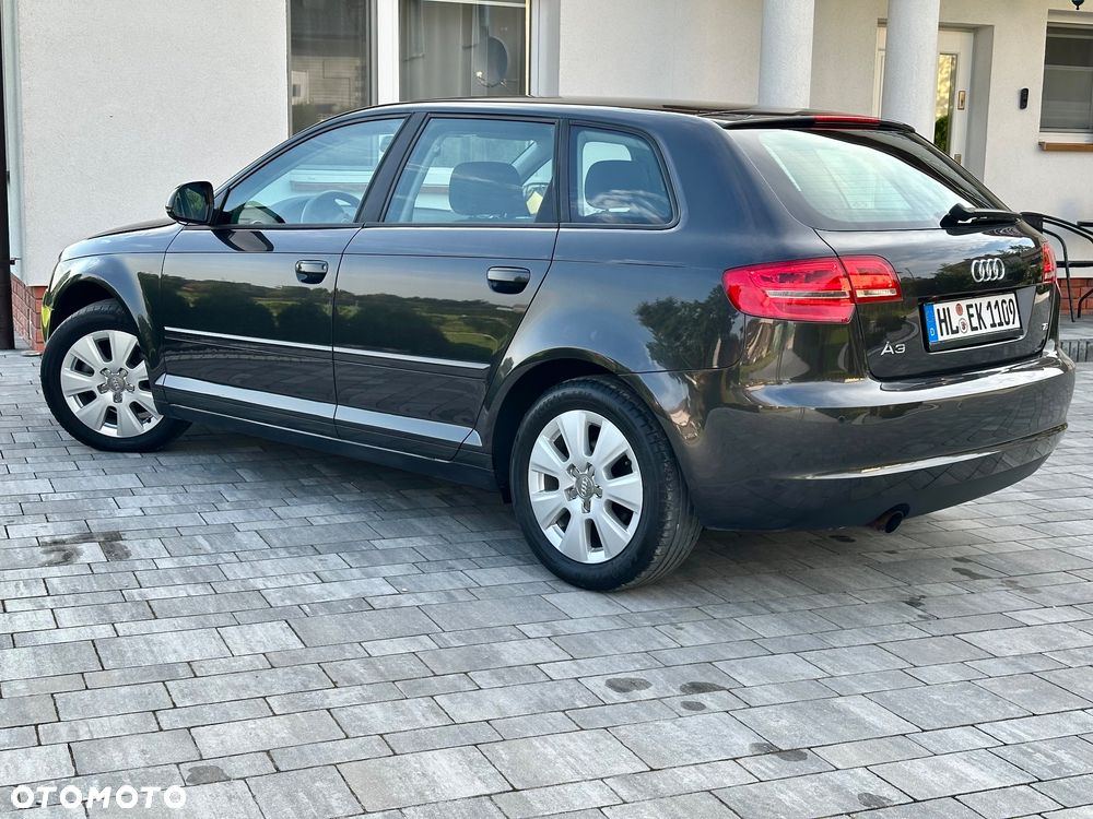 Audi A3 Sportback 1.6 Ambition - 12