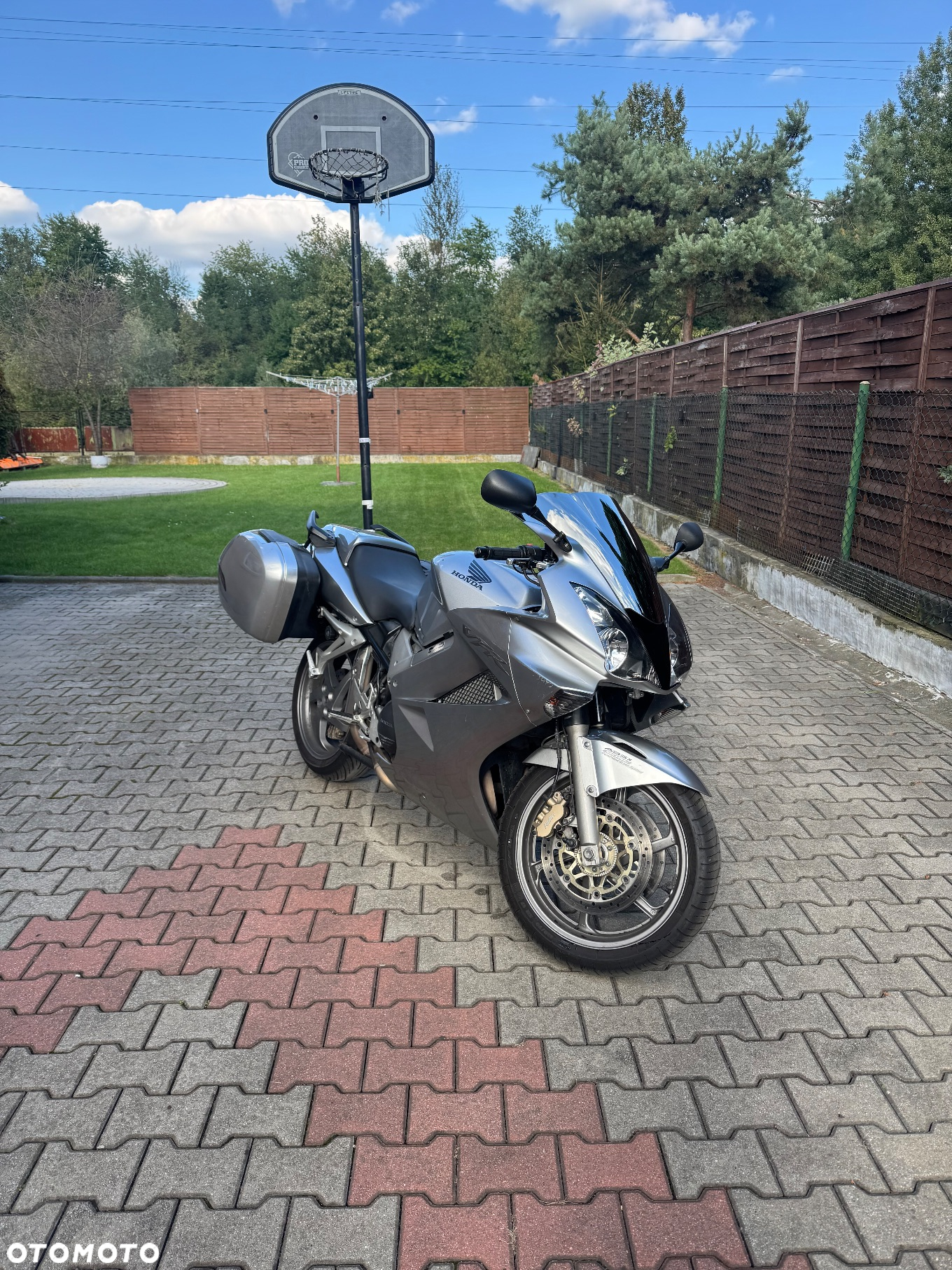 Honda VFR - 2