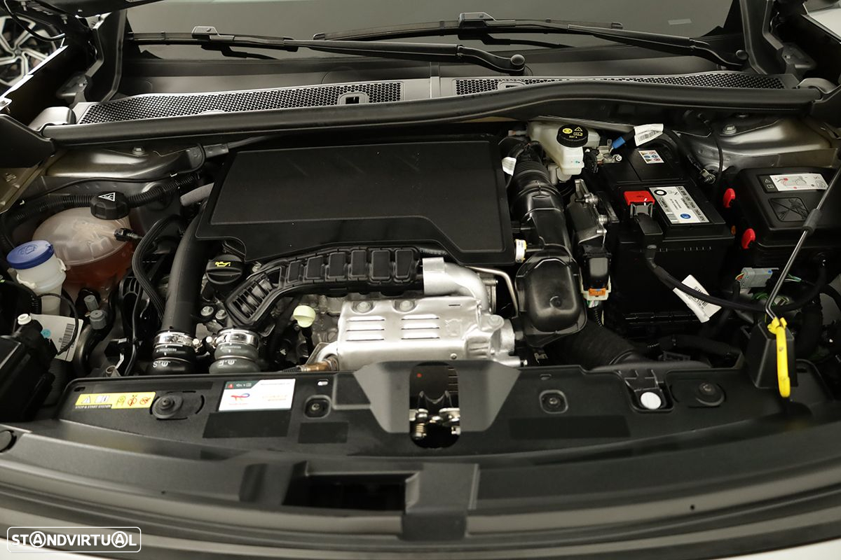 Peugeot 2008 1.2 PureTech Allure EAT8 - 23