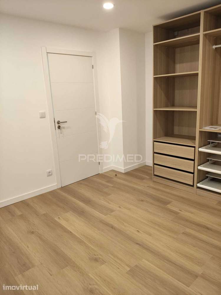 T2+1 Moderno, Mobilado e Equipado | Design Contemporâneo e Pronto a... - Grande imagem: 5/19